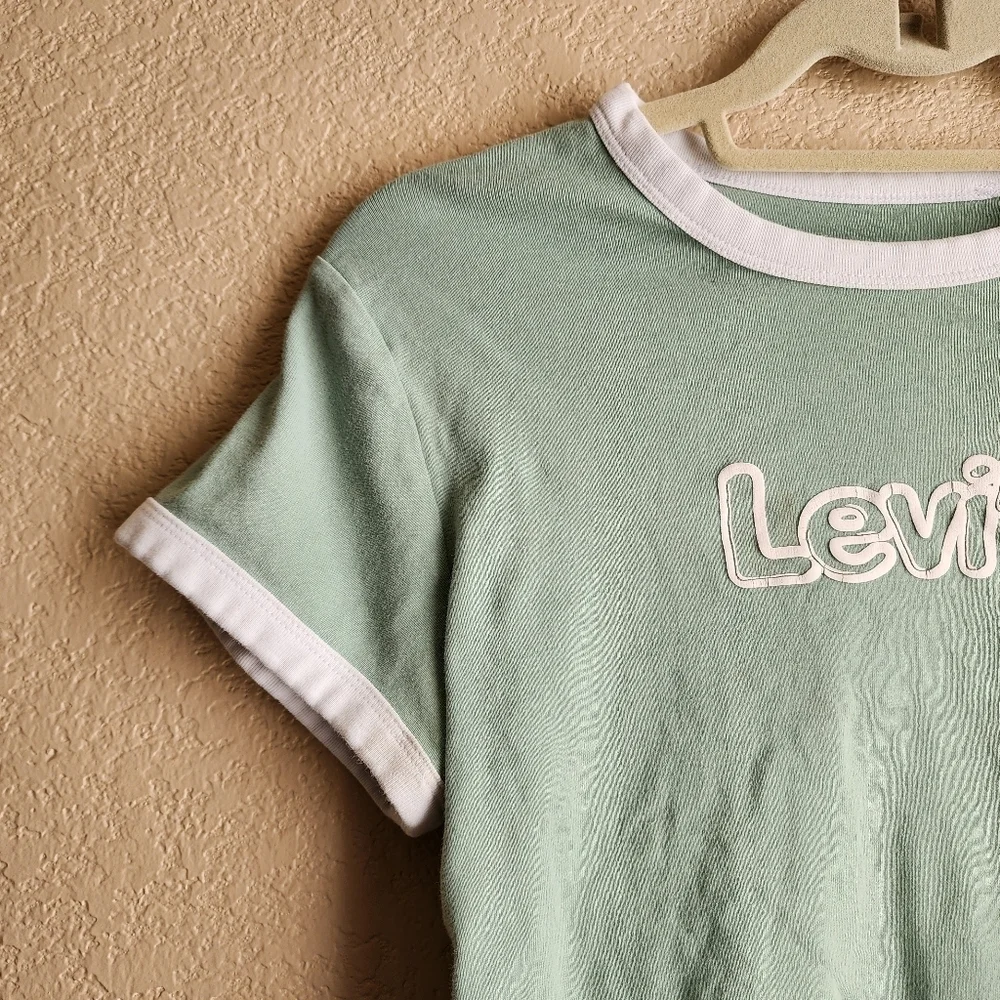 Levi's green and white crop top Short sleeve shirt Size L - Picture 3 of 9